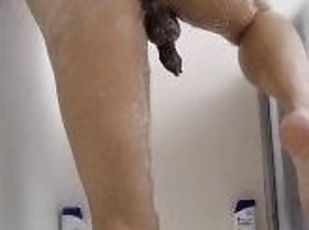 naughty trans Niky Zelaya fist herself while taking a shower