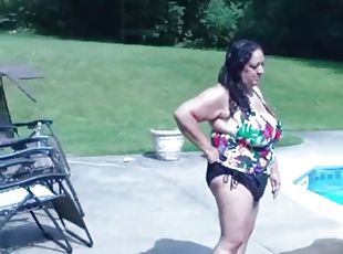 Me and my busty 50yo desi aunty fwb at the pool