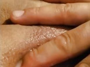fat pussy close up squirting