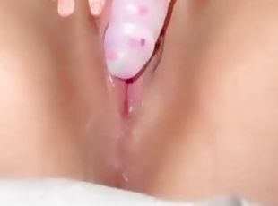 teen pussy gets wet