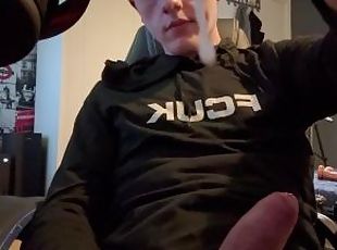 British Amateur Teen Chav Masturbates and Cums while watching porn