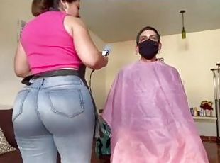 Rico cream pie a peluquera nalgona!