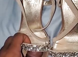 Mechanic Plays With Sparkly Heels Found In Customers Car